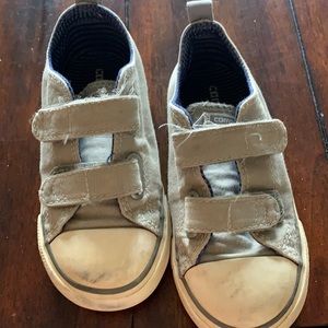 Gray converse. Toddler size 9.
